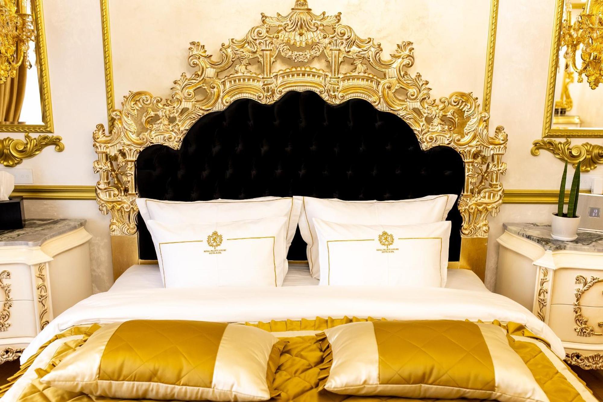 Royal Palace Luxury Hotel And Spa Khmelʼnytsʼkyy Pokoj fotografie