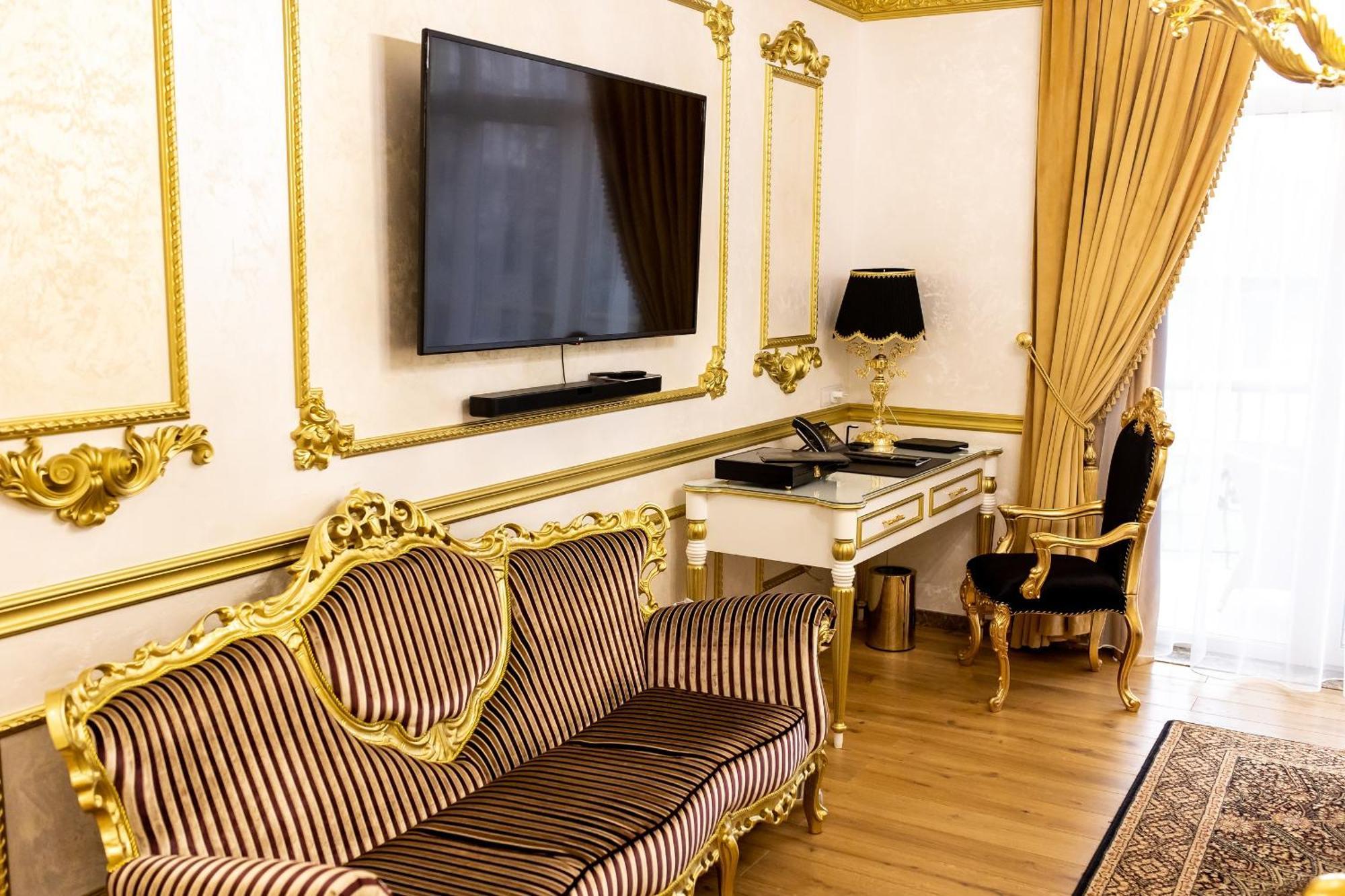 Royal Palace Luxury Hotel And Spa Khmelʼnytsʼkyy Pokoj fotografie