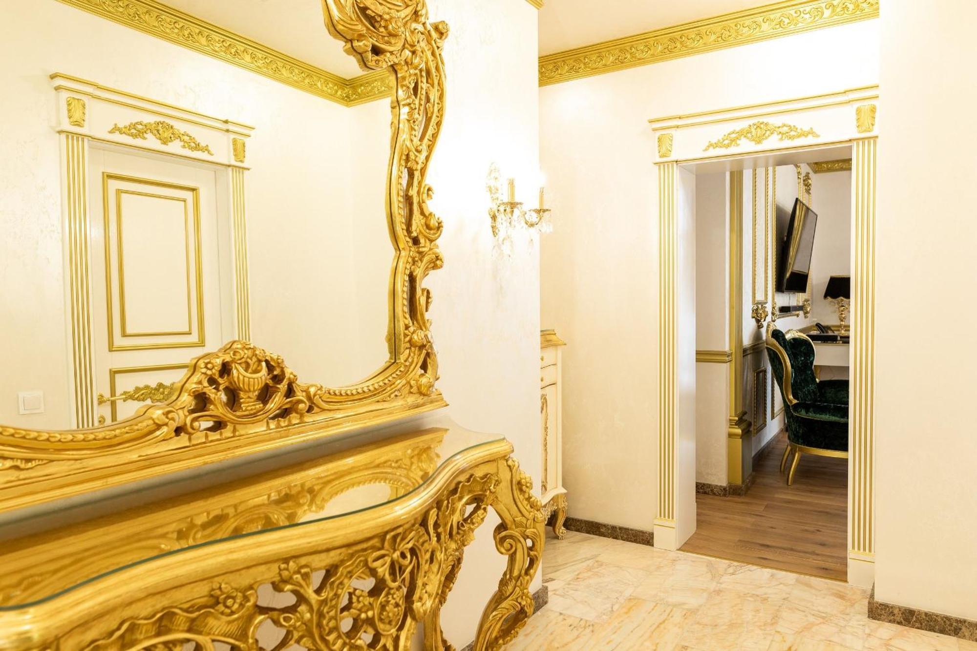 Royal Palace Luxury Hotel And Spa Khmelʼnytsʼkyy Pokoj fotografie